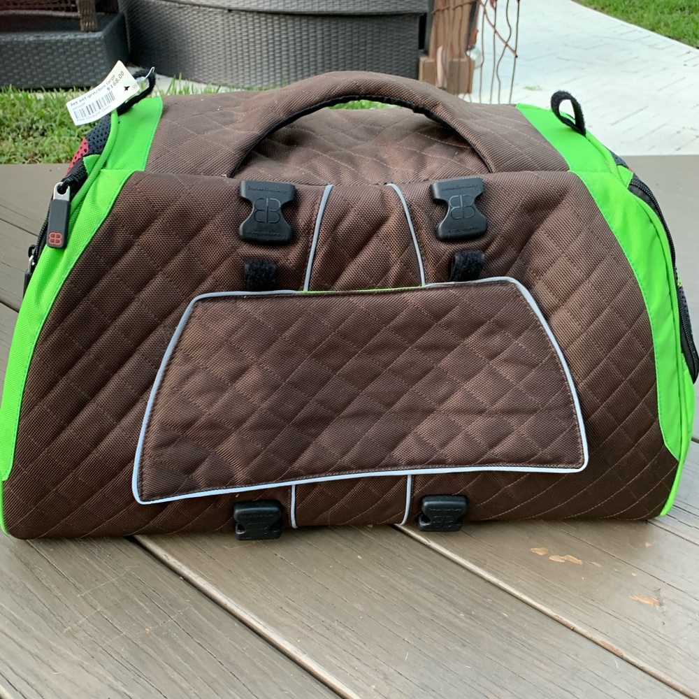 travel bag for small dog never been used